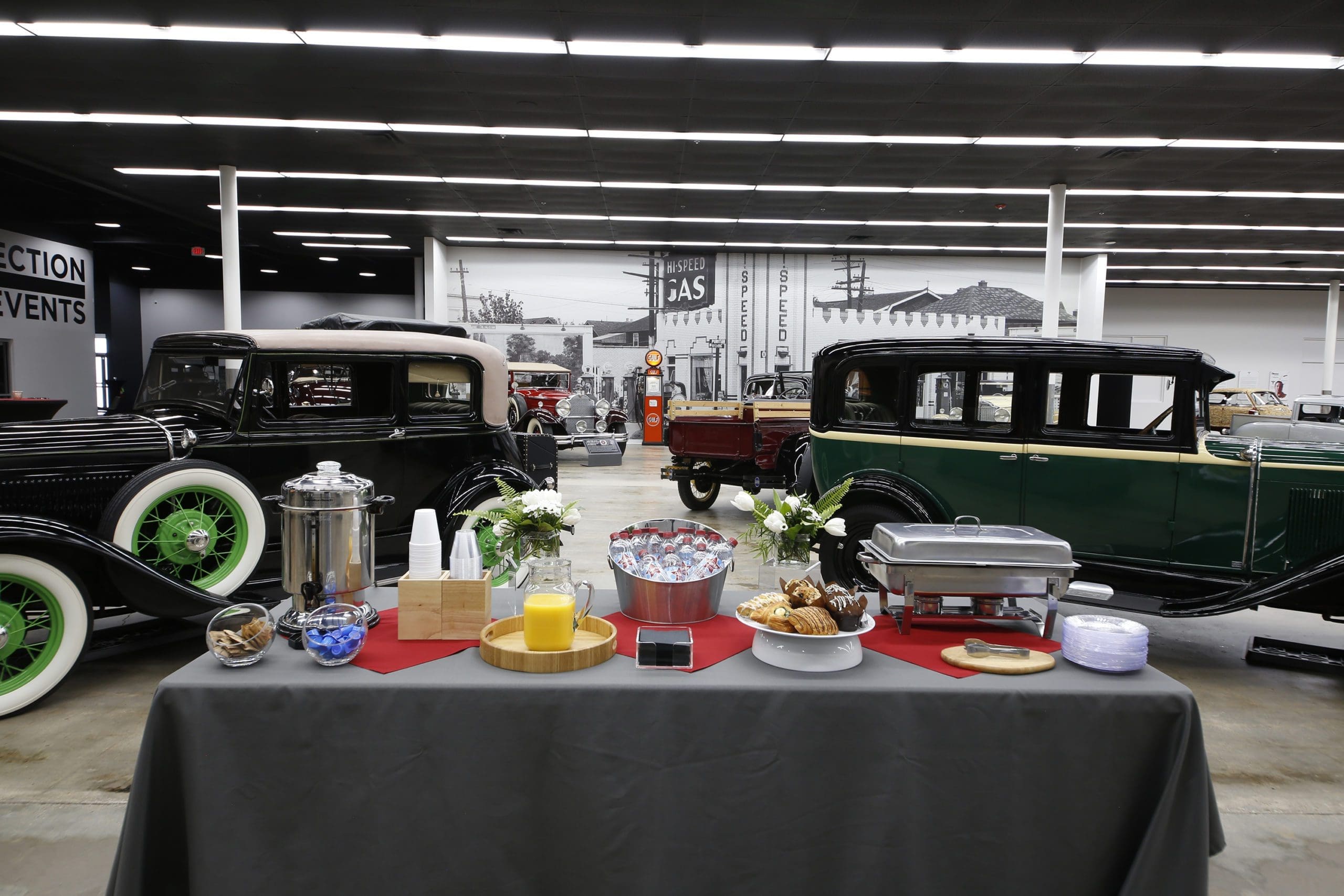 breakfast food break on show floor